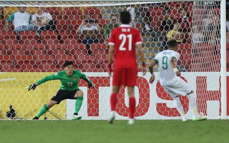 2015亚洲杯中国vs沙特王大雷的相关图片